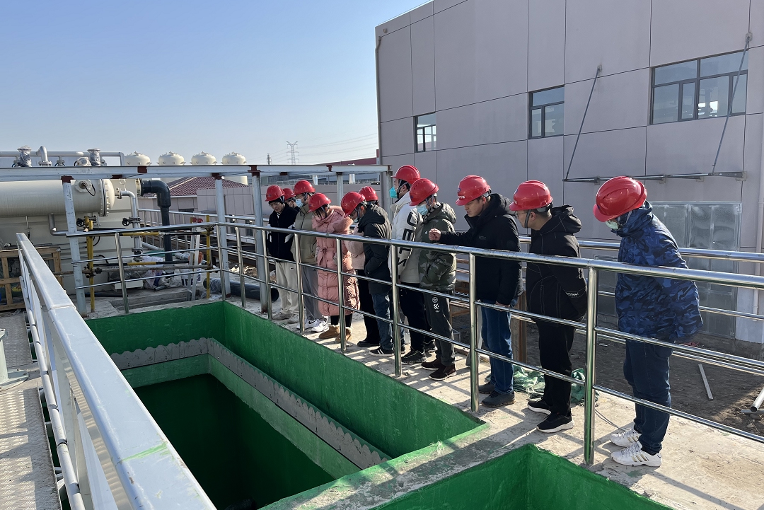 在厂区南方水务开展员工跟班培训 学习工艺流程